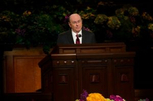 Чим стурбований старійшина Квентін Л. Кук?